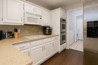 8557 Brittania Way in Dallas, TX - Building Photo - Building Photo