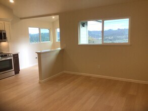525 Pini Rd in Watsonville, CA - Building Photo - Building Photo