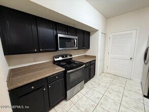 4990 Key Lime Dr in Jacksonville, FL - Building Photo - Building Photo