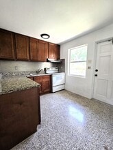 1703 Edgewater Dr in Edgewater, FL - Foto de edificio - Building Photo