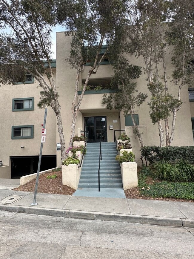 property at 917 Torrance St