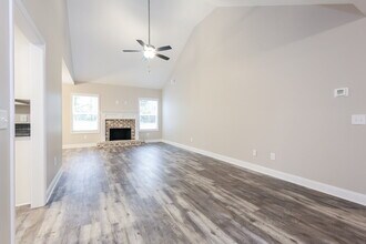 148 W Wright St in Winder, GA - Foto de edificio - Building Photo