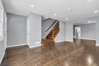 417 Highland Pl in Bound Brook, NJ - Building Photo - Building Photo