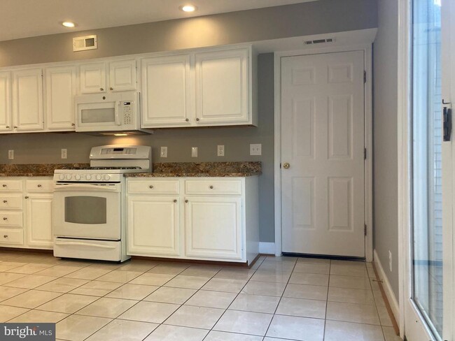property at 505 Mt Vernon Ave