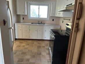 535 S Wayne St, Unit 535B in Lewistown, PA - Building Photo - Building Photo