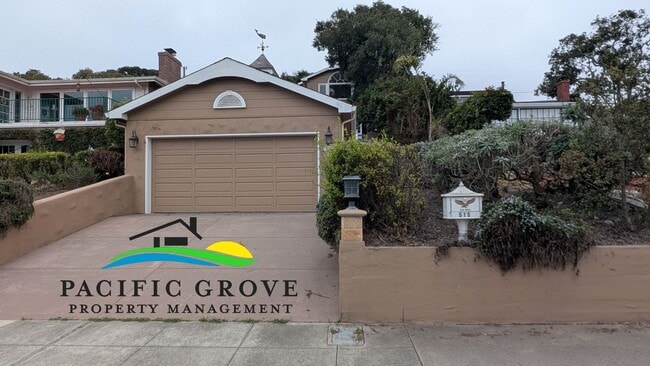 515 Hillcrest Ave in Pacific Grove, CA - Building Photo - Building Photo