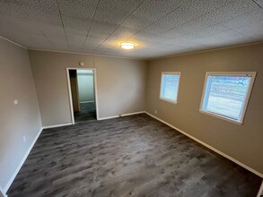 2552 Oakcrest Ave in Jennings, MO - Building Photo - Building Photo