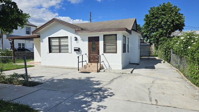 property at 421 Ardmore Rd