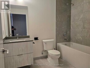 2-422 David Eyer Rd in Richmond Hill, ON - Building Photo - Building Photo