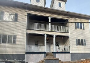 1019 Bunker Hill St in Scranton, PA - Building Photo