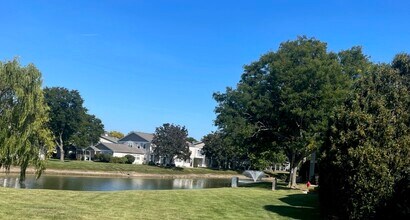 683 Cleo Ct in Wheeling, IL - Building Photo - Building Photo