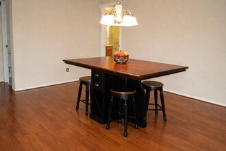 6101 Edsall Rd, Unit 4 in Alexandria, VA - Building Photo - Building Photo