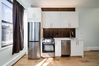 541 Newark Ave in Jersey City, NJ - Building Photo - Building Photo