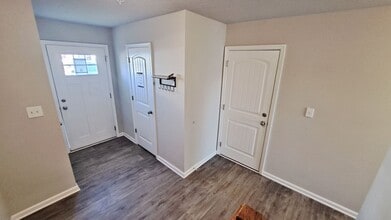 66 Coop Ln in Hanover, PA - Building Photo - Building Photo