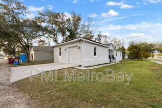902 W Alsobrook St in Plant City, FL - Building Photo - Building Photo