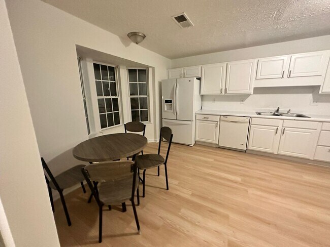 1181 Vintage Pointe Dr in Lawrenceville, GA - Building Photo - Building Photo