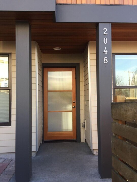 2048 Minor Ave E in Seattle, WA - Building Photo