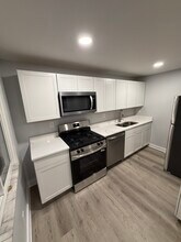 87 E 4th Ave, Unit E in Columbus, OH - Foto de edificio - Building Photo