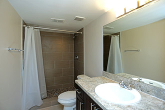 Delray Place Apartments in Delray Beach, FL - Building Photo - Interior Photo