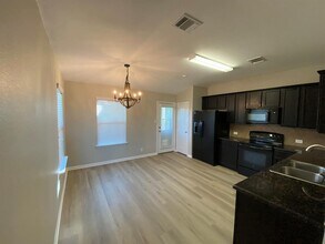 303 Old Peak Rd in Georgetown, TX - Building Photo - Building Photo