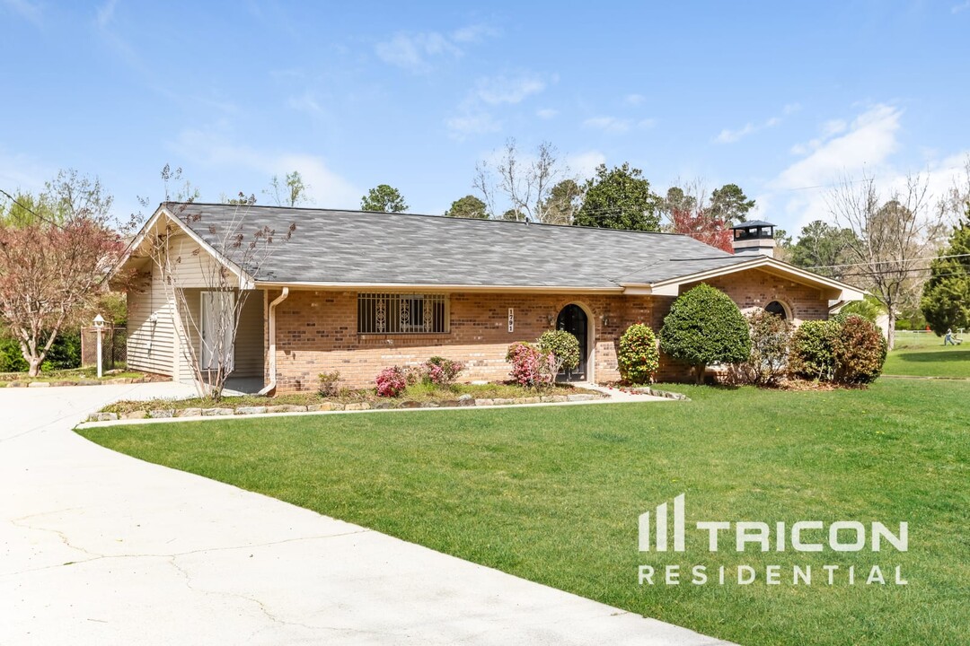 1791 Driftwood Pl in Snellville, GA - Foto de edificio