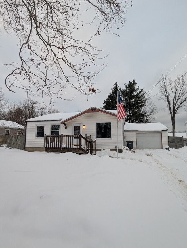 property at 4527 Hanover Ave