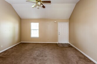 6719 Ross Manor Dr in Memphis, TN - Building Photo - Building Photo