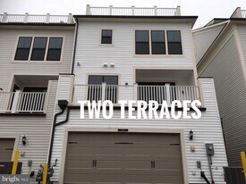 22591 Amendola Terrace in Ashburn, VA - Building Photo