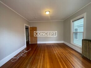 8 Forest St, Unit 2A in Cambridge, MA - Building Photo - Building Photo