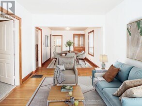 42 Grantham Ave S in St Catharines, ON - Building Photo - Building Photo