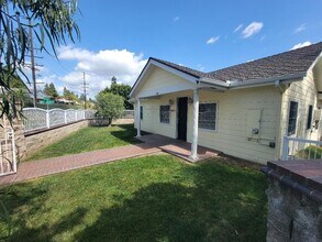 18972 Santiago Blvd in Villa Park, CA - Building Photo - Building Photo