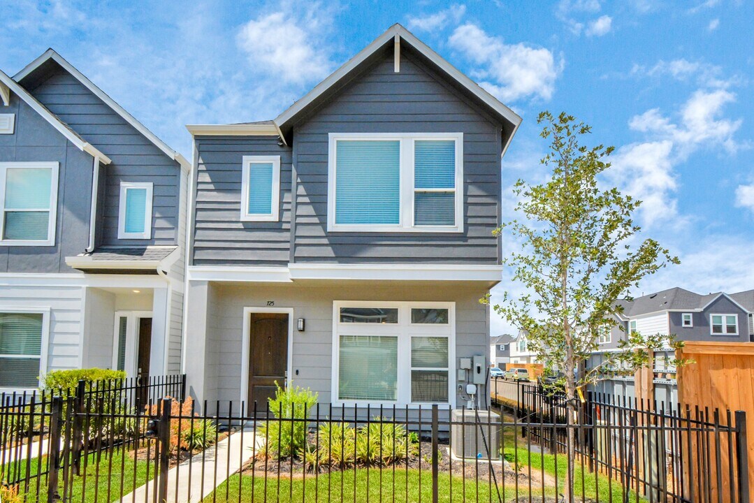 785 Strawberry Pines Ct in Houston, TX - Building Photo