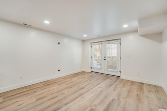 832 S 925 W in Lehi, UT - Foto de edificio - Building Photo