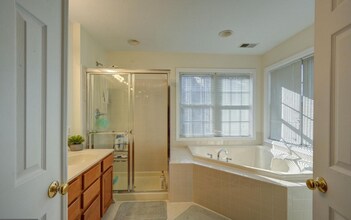 8827 Montjoy Pl in Ellicott City, MD - Building Photo - Building Photo