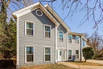 9915 Manbey Ct in Charlotte, NC - Building Photo - Building Photo