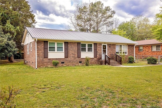 429 Morningside Dr in Fayetteville, NC - Building Photo - Building Photo