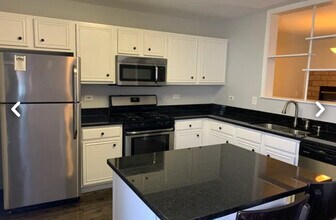 282 Holiday Ln in Hainesville, IL - Building Photo - Building Photo