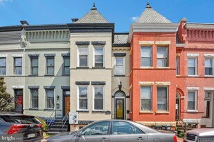 321 Elm St NW in Washington, DC - Building Photo