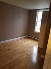 94 1st St, Unit 94 first st. Lowell MA in Lowell, MA - Building Photo - Building Photo