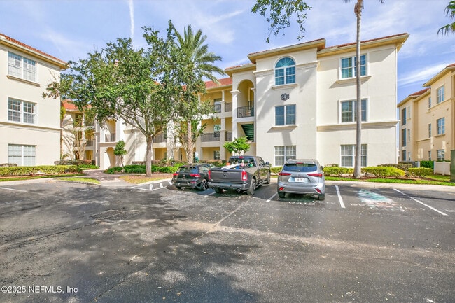 13846 Atlantic Blvd in Jacksonville, FL - Foto de edificio - Building Photo