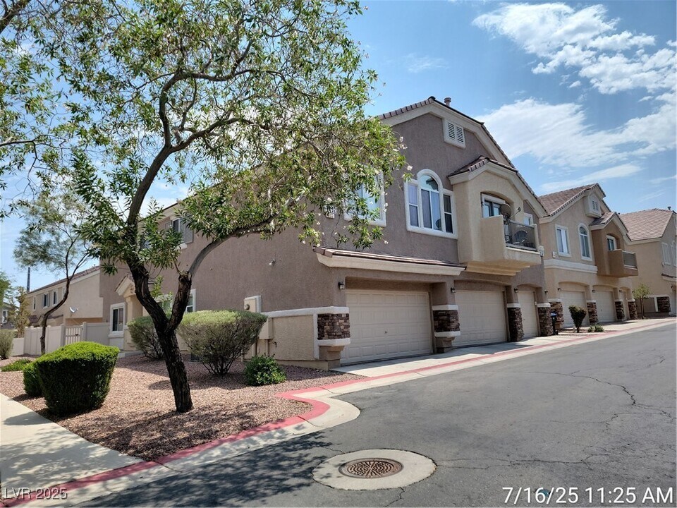 1152 Harts Bluff Pl in Henderson, NV - Building Photo