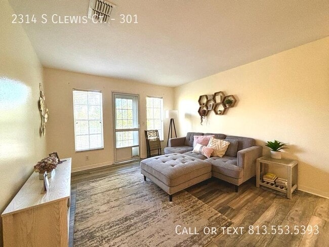 property at 2314 S Clewis Ct