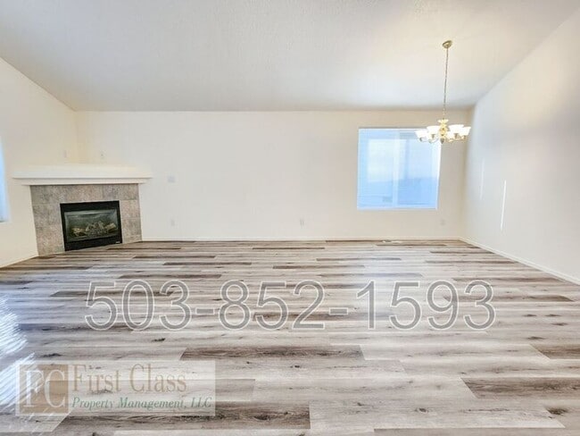 13156 SW MENLOR Ln in Tigard, OR - Building Photo - Building Photo
