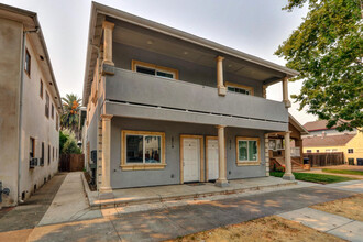 2714-2716 T St in Sacramento, CA - Building Photo - Building Photo