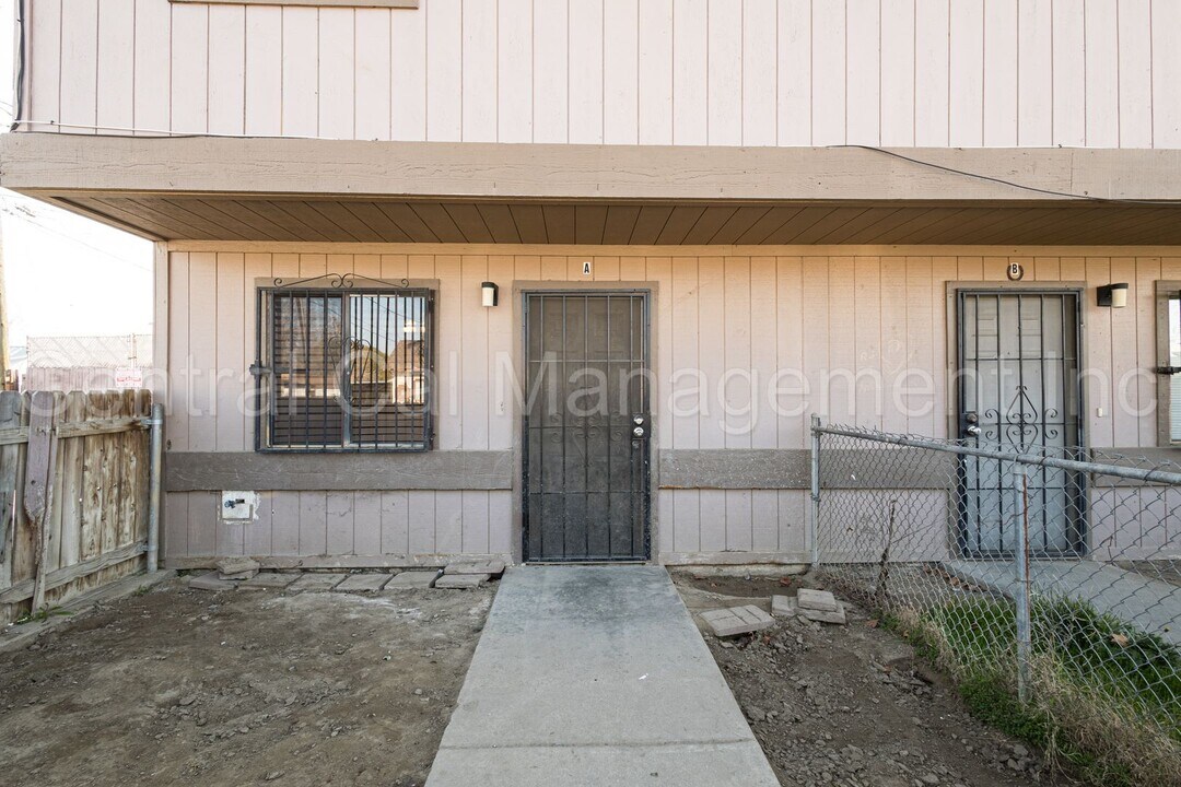 530 K St in Bakersfield, CA - Building Photo