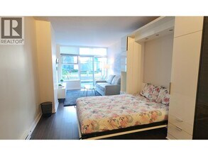 1777 W 7th Ave in Vancouver, BC - Building Photo - Building Photo