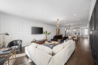 1028 Wedgewood Ave in Nashville, TN - Foto de edificio - Building Photo