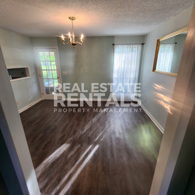 303 Mountain Lake Cir in Rainbow City, AL - Building Photo - Building Photo