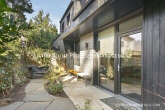 4863 NE Going St in Portland, OR - Building Photo - Building Photo