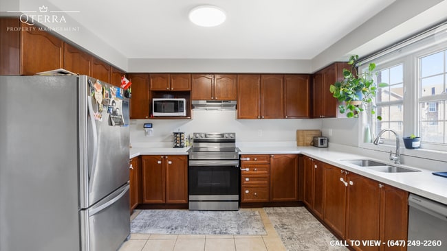 72 Huxtable Ln in Toronto, ON - Building Photo - Building Photo